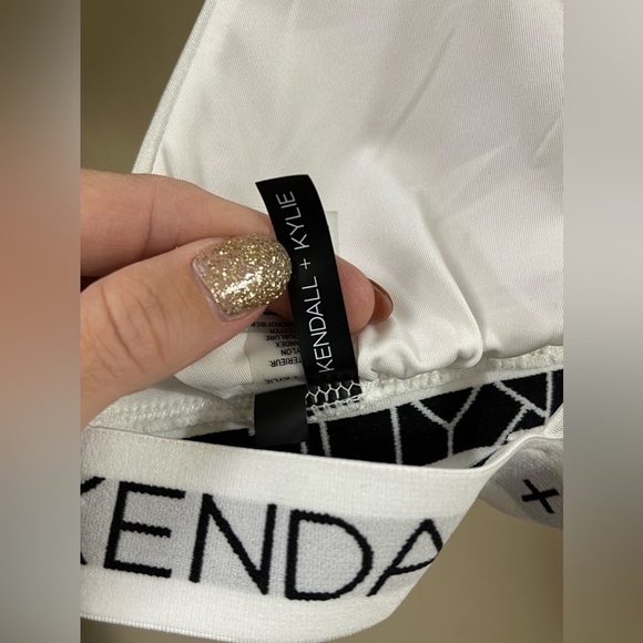 Kendall & Kylie White Logo Band Triangle Bikini Set Size Medium - Picture 8 of 12